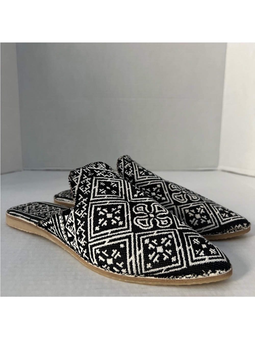 Moroccan Black & White Mules/Babouche/Slippers- Size 42( 11”) New